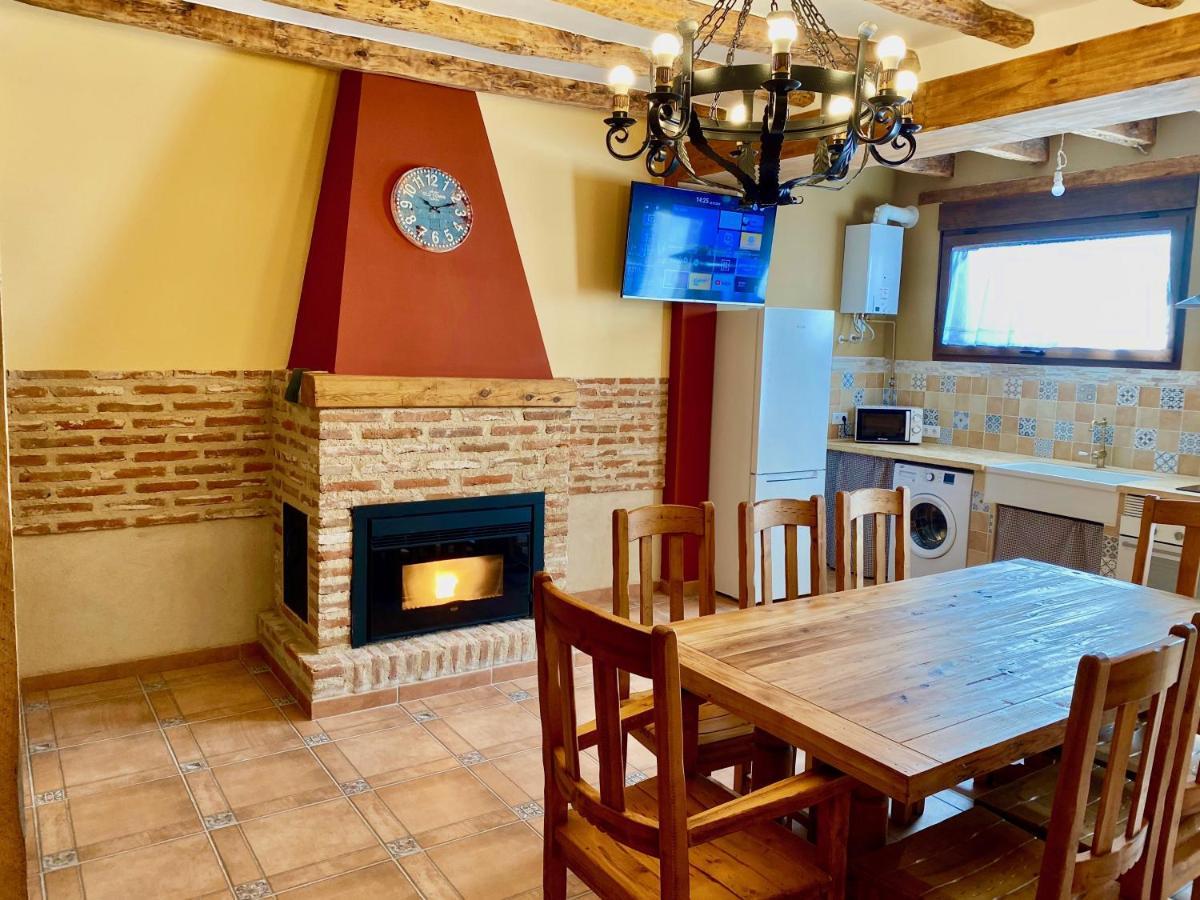 La Parada De Jimena-casa Rustica Rodeada De Bodegas En