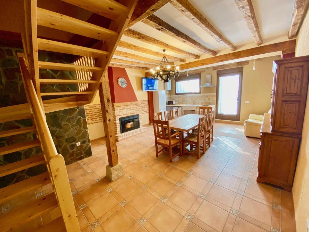 Hébergement de vacances La Parada De Jimena-casa Rustica Rodeada De Bodegas En Rueda