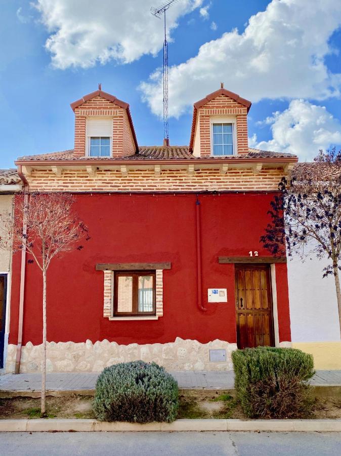 La Parada De Jimena-casa Rustica Rodeada De Bodegas En * Rueda